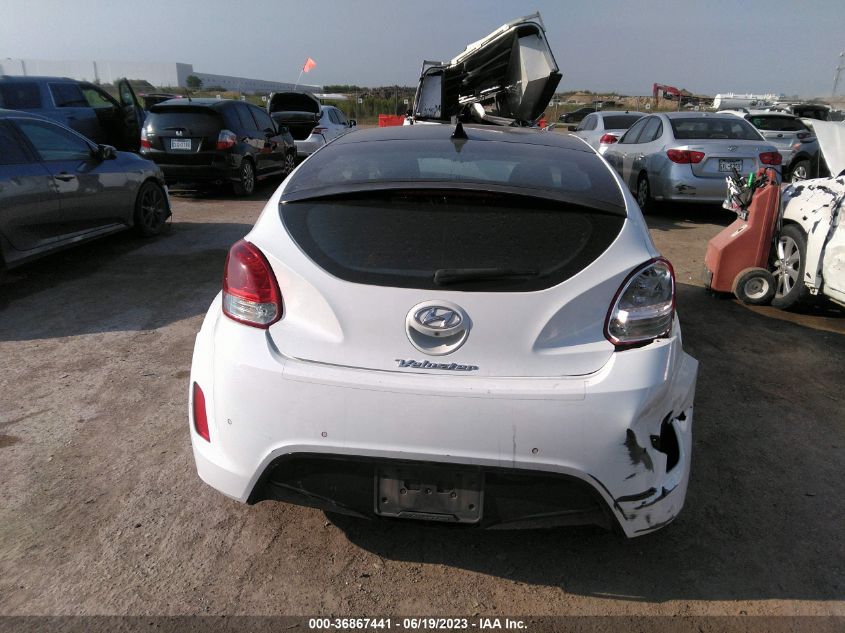 Photo 15 VIN: KMHTC6AD6GU253444 - HYUNDAI VELOSTER 