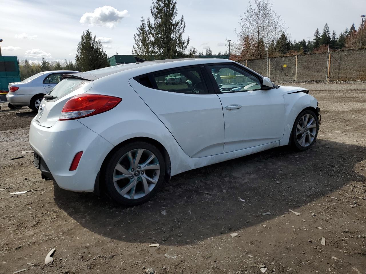 Photo 2 VIN: KMHTC6AD6GU265982 - HYUNDAI VELOSTER 