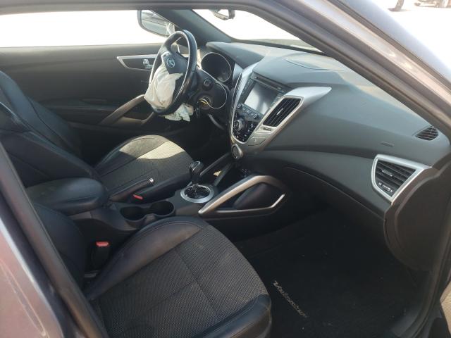 Photo 4 VIN: KMHTC6AD6GU282412 - HYUNDAI VELOSTER 