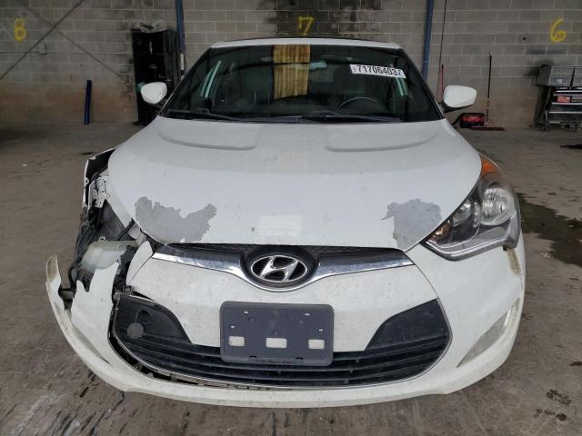 Photo 4 VIN: KMHTC6AD6GU293734 - HYUNDAI VELOSTER 