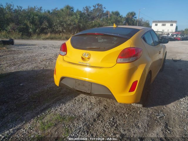 Photo 3 VIN: KMHTC6AD6HU306421 - HYUNDAI VELOSTER 