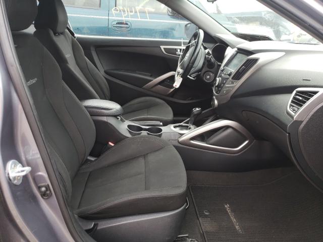 Photo 4 VIN: KMHTC6AD6HU307990 - HYUNDAI VELOSTER 