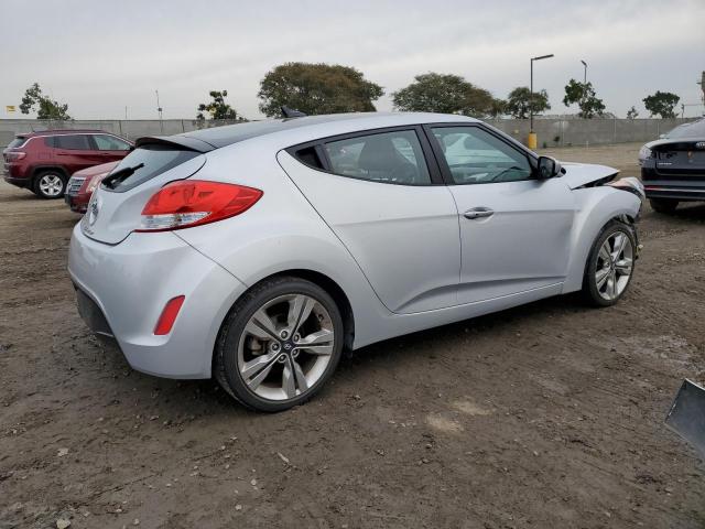 Photo 2 VIN: KMHTC6AD6HU313742 - HYUNDAI VELOSTER 