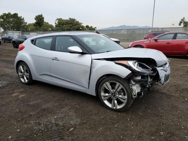 Photo 3 VIN: KMHTC6AD6HU313742 - HYUNDAI VELOSTER 