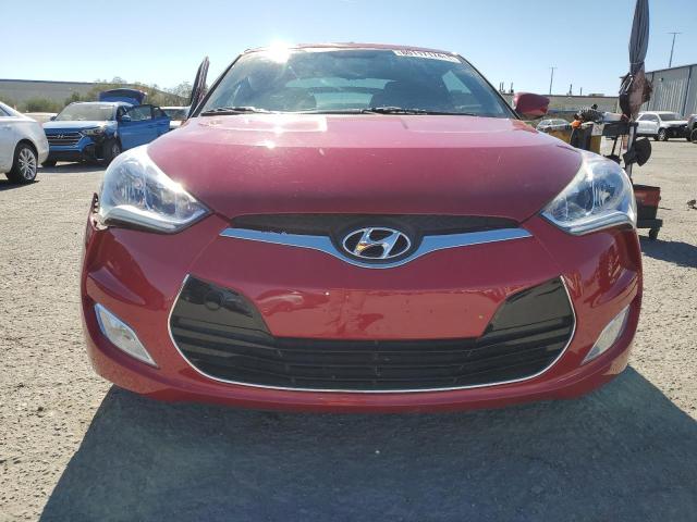 Photo 4 VIN: KMHTC6AD6HU315510 - HYUNDAI VELOSTER 