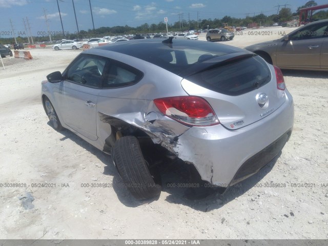 Photo 2 VIN: KMHTC6AD6HU321176 - HYUNDAI VELOSTER 