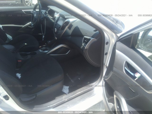 Photo 4 VIN: KMHTC6AD6HU321176 - HYUNDAI VELOSTER 