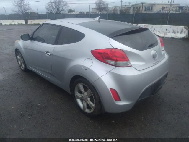 Photo 2 VIN: KMHTC6AD7CU029688 - HYUNDAI VELOSTER 