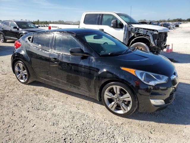 Photo 3 VIN: KMHTC6AD7DU107856 - HYUNDAI VELOSTER 