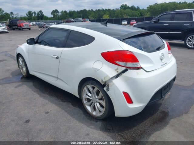 Photo 2 VIN: KMHTC6AD7DU138007 - HYUNDAI VELOSTER 