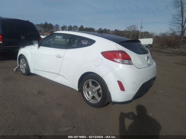 Photo 2 VIN: KMHTC6AD7DU147337 - HYUNDAI VELOSTER 