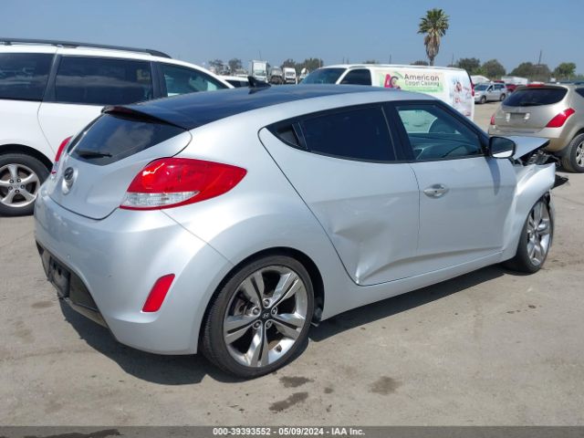 Photo 3 VIN: KMHTC6AD7DU159312 - HYUNDAI VELOSTER 