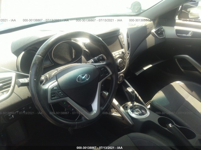 Photo 4 VIN: KMHTC6AD7FU245710 - HYUNDAI VELOSTER 