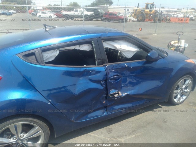 Photo 5 VIN: KMHTC6AD7FU245710 - HYUNDAI VELOSTER 