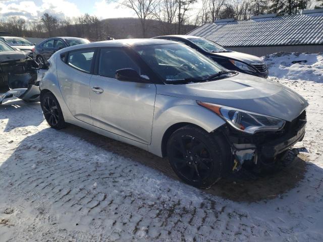 Photo 3 VIN: KMHTC6AD7GU263903 - HYUNDAI VELOSTER 