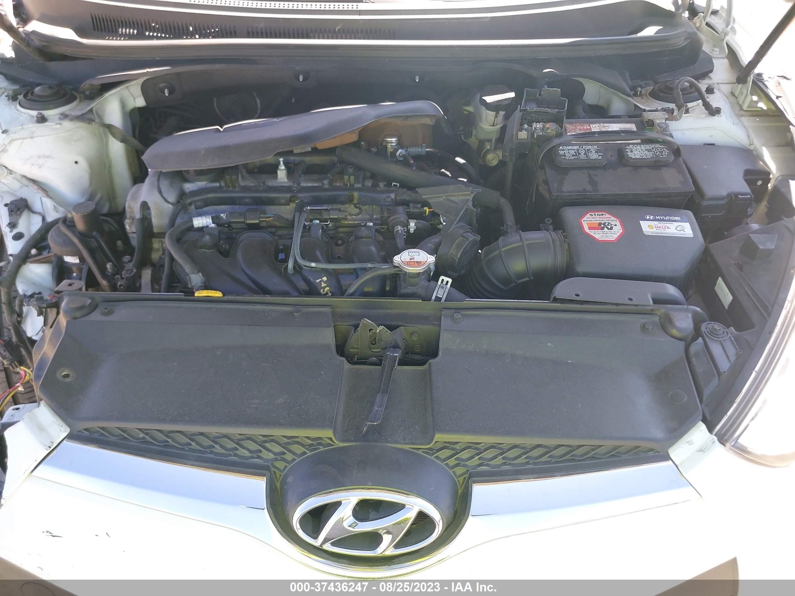 Photo 9 VIN: KMHTC6AD7GU285142 - HYUNDAI VELOSTER 