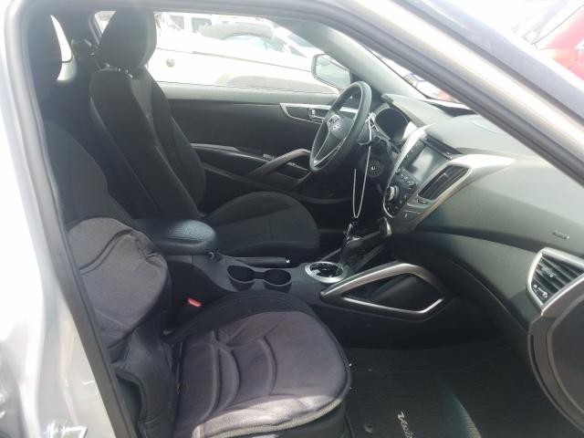 Photo 4 VIN: KMHTC6AD7GU285223 - HYUNDAI VELOSTER 