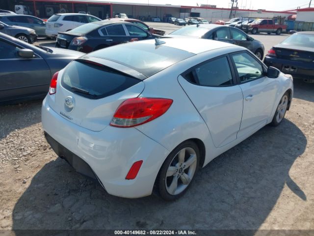 Photo 3 VIN: KMHTC6AD7HU307111 - HYUNDAI VELOSTER 