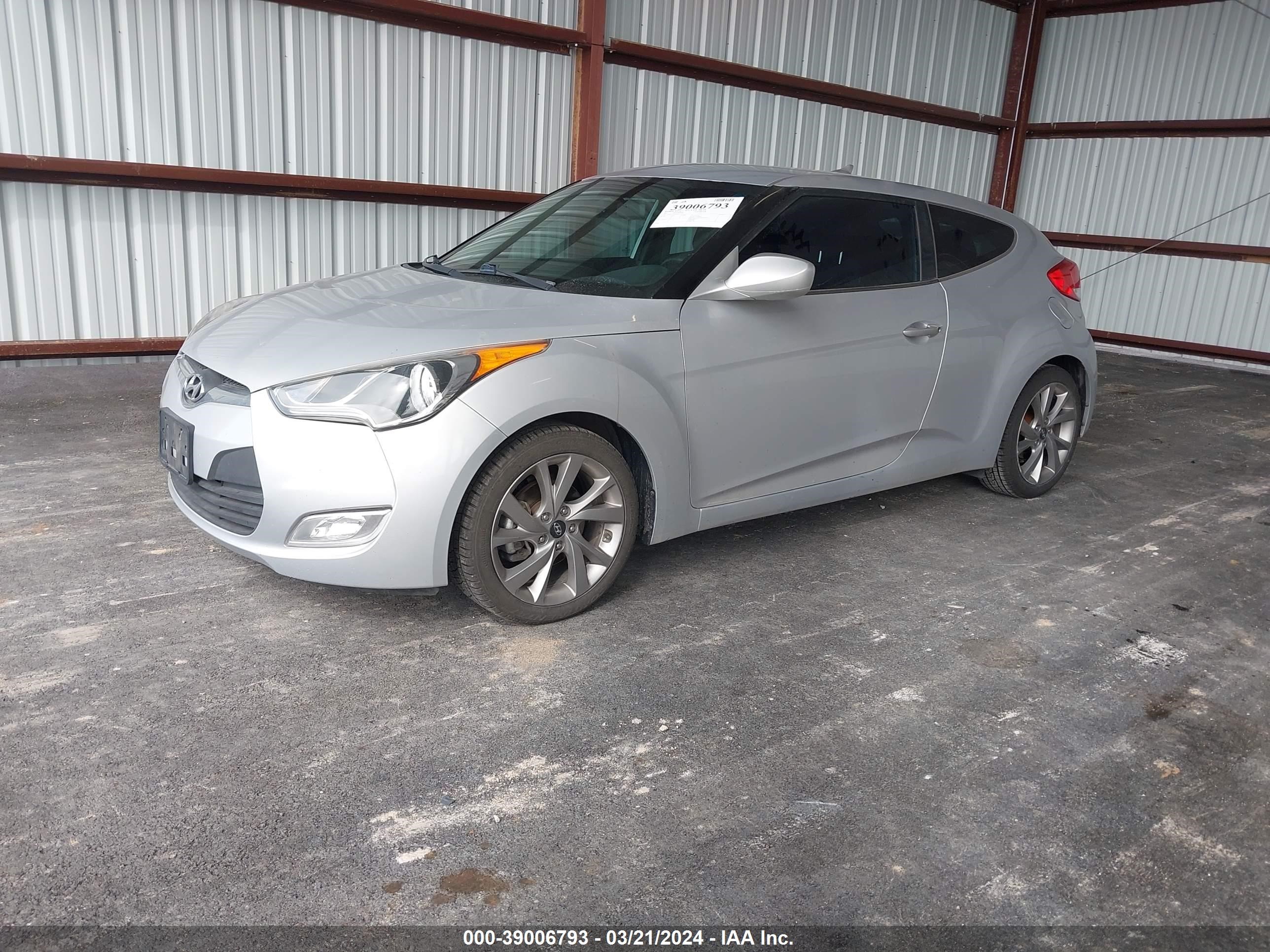 Photo 1 VIN: KMHTC6AD7HU311353 - HYUNDAI VELOSTER 