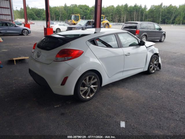 Photo 3 VIN: KMHTC6AD7HU311515 - HYUNDAI VELOSTER 