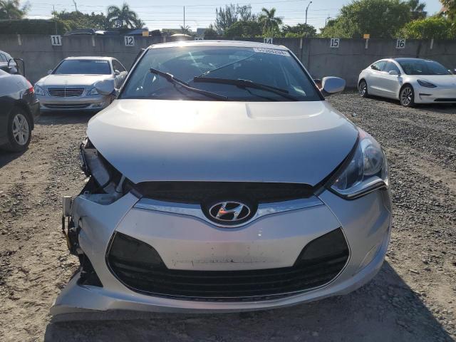 Photo 4 VIN: KMHTC6AD7HU321851 - HYUNDAI VELOSTER 