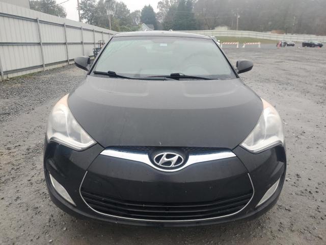 Photo 4 VIN: KMHTC6AD7HU322627 - HYUNDAI VELOSTER 