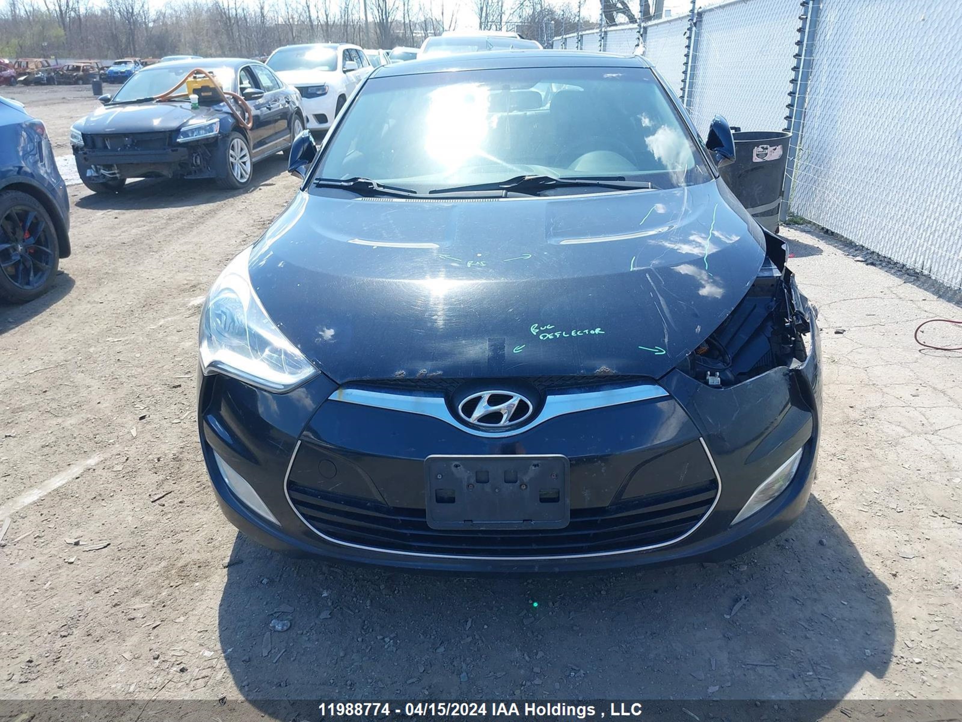 Photo 12 VIN: KMHTC6AD8CU025858 - HYUNDAI VELOSTER 