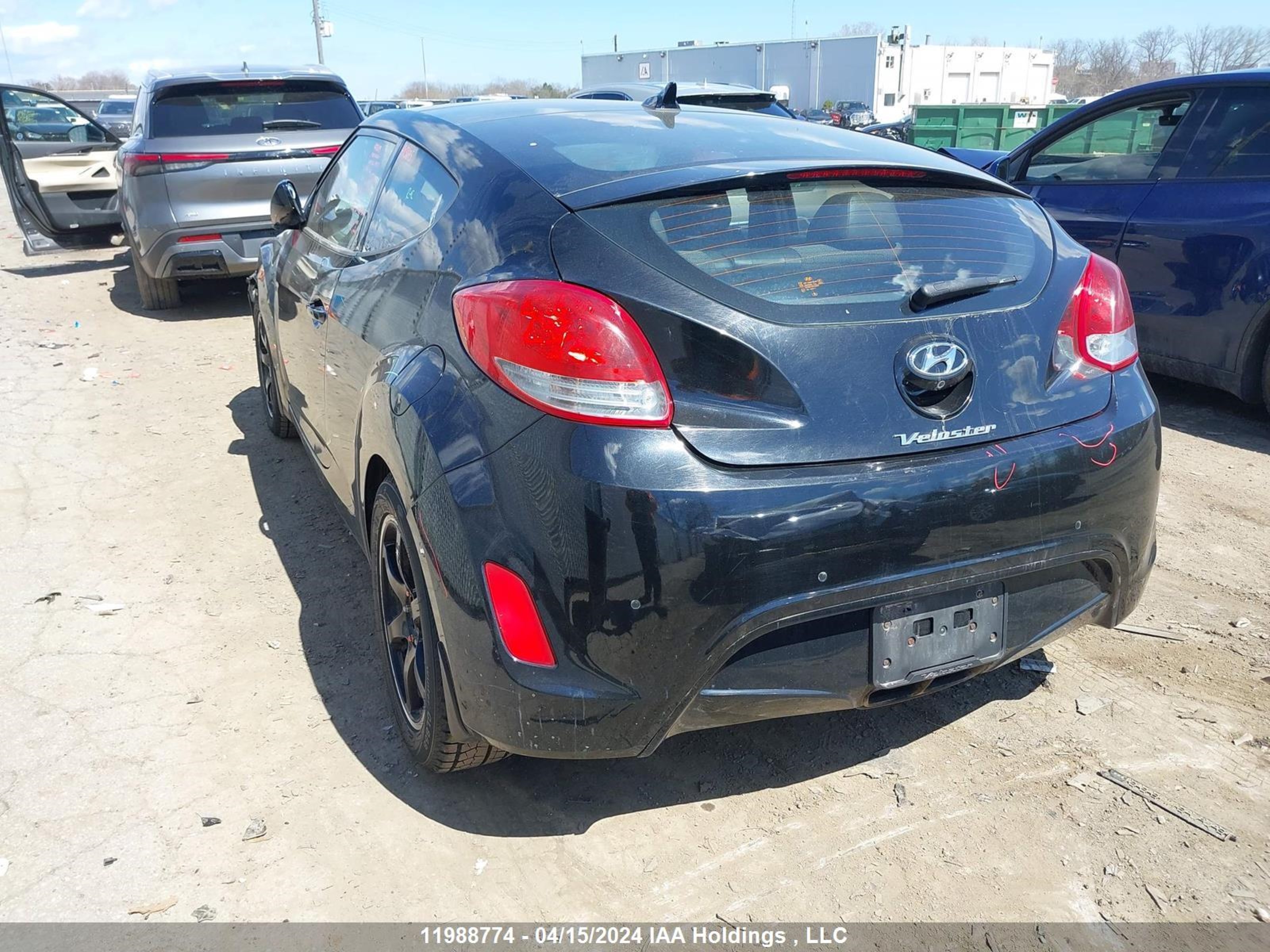 Photo 2 VIN: KMHTC6AD8CU025858 - HYUNDAI VELOSTER 