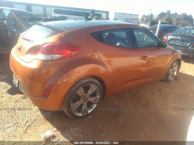 Photo 3 VIN: KMHTC6AD8CU053966 - HYUNDAI VELOSTER 