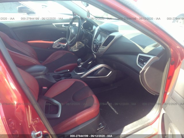 Photo 4 VIN: KMHTC6AD8CU060397 - HYUNDAI VELOSTER 