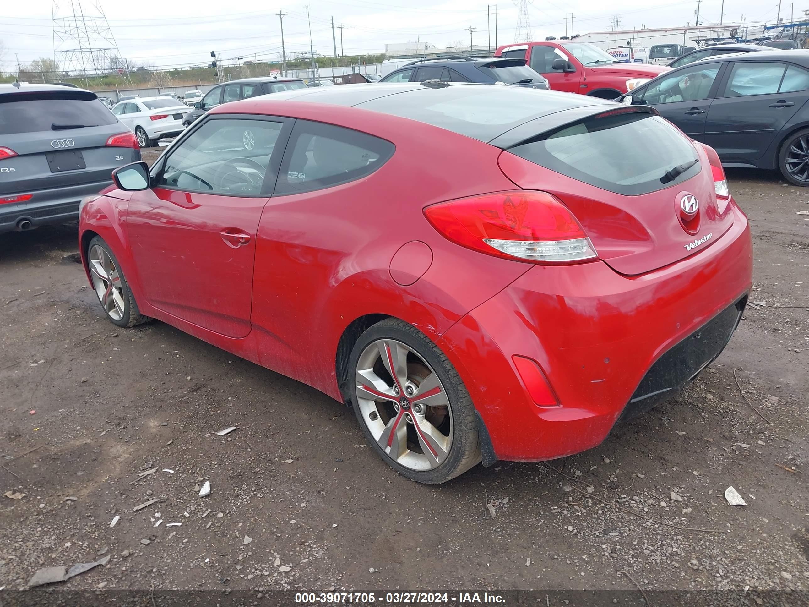 Photo 2 VIN: KMHTC6AD8CU076891 - HYUNDAI VELOSTER 