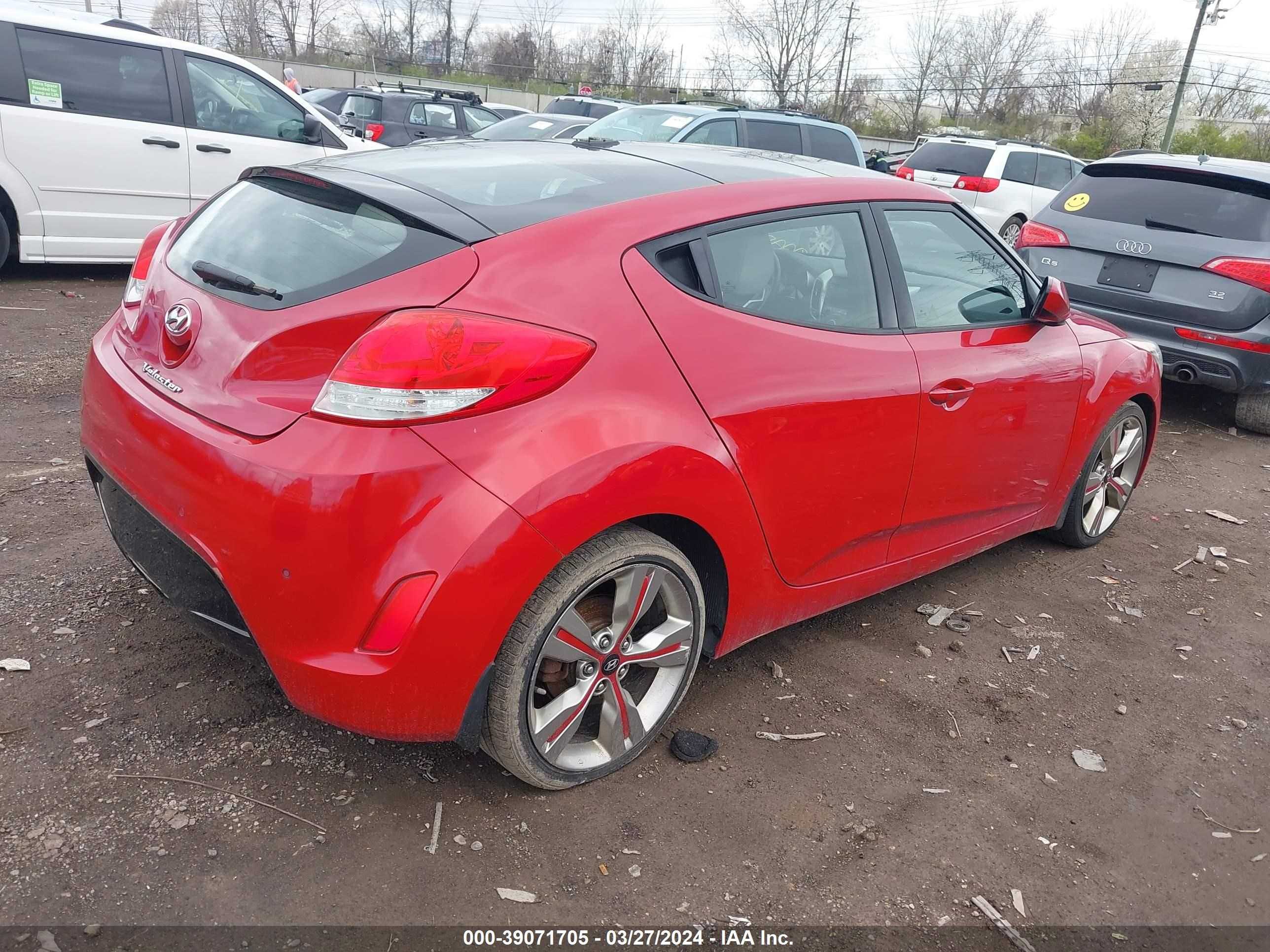 Photo 3 VIN: KMHTC6AD8CU076891 - HYUNDAI VELOSTER 