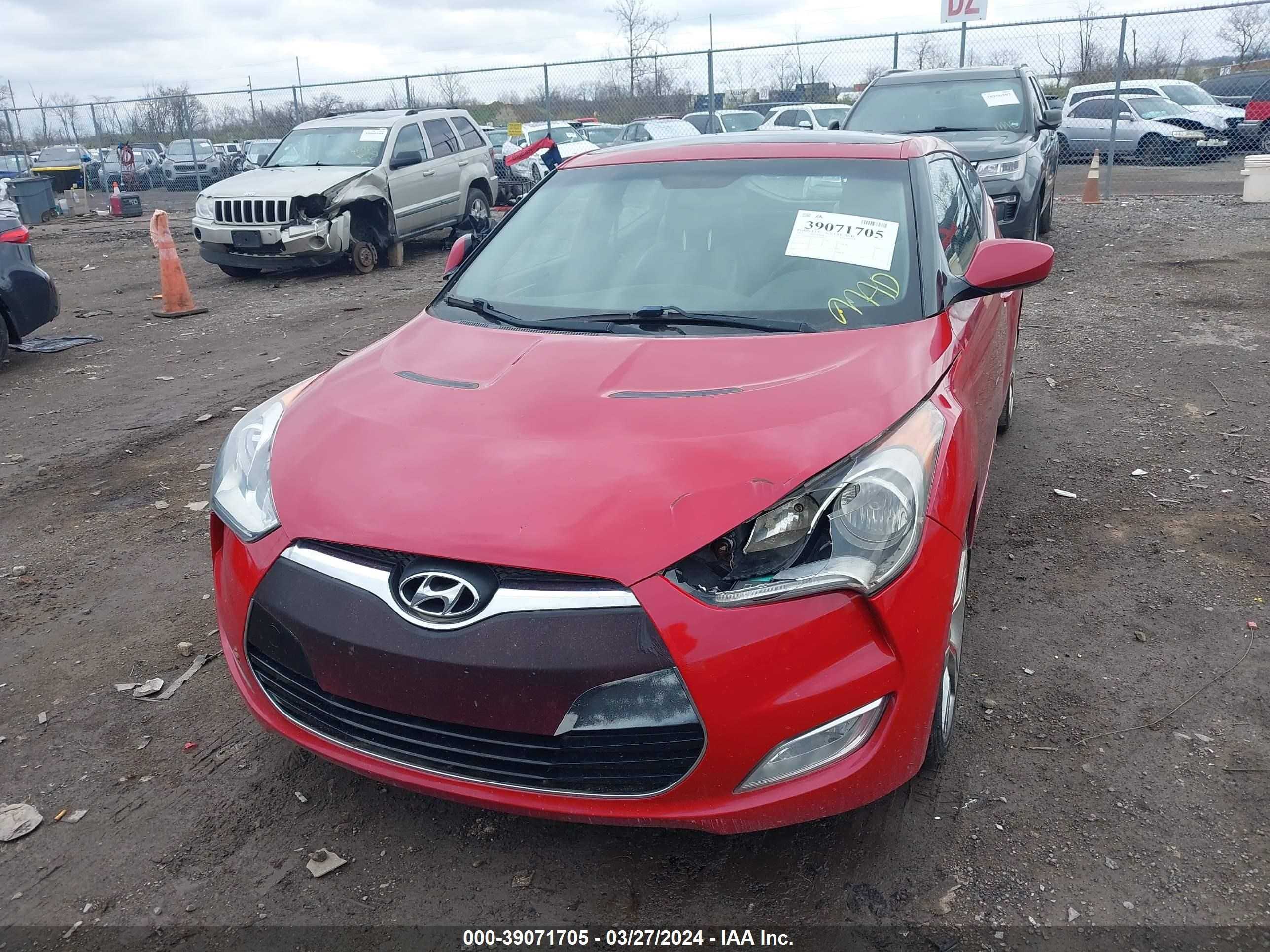 Photo 5 VIN: KMHTC6AD8CU076891 - HYUNDAI VELOSTER 