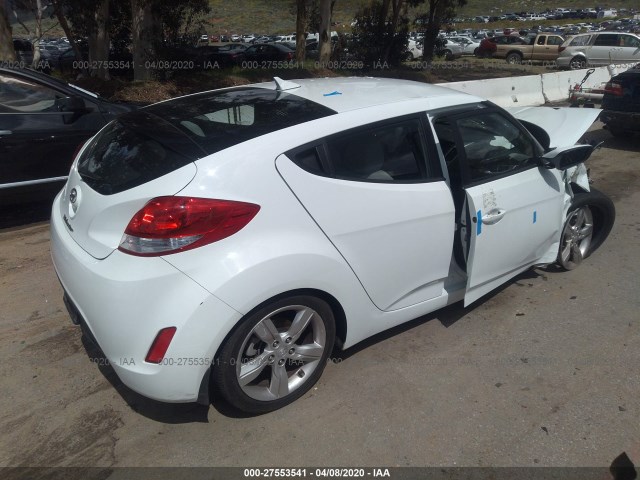 Photo 3 VIN: KMHTC6AD8DU166317 - HYUNDAI VELOSTER 