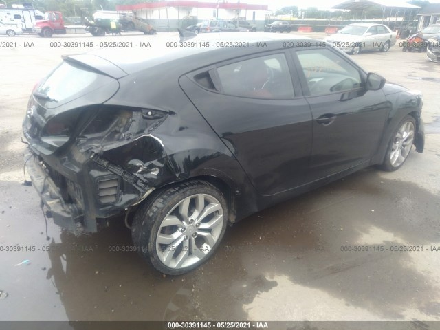 Photo 3 VIN: KMHTC6AD8DU171632 - HYUNDAI VELOSTER 