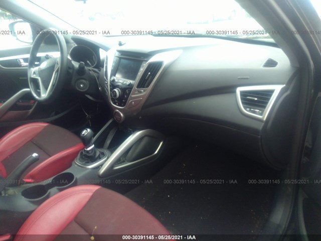 Photo 4 VIN: KMHTC6AD8DU171632 - HYUNDAI VELOSTER 