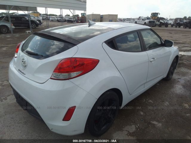 Photo 3 VIN: KMHTC6AD8DU179410 - HYUNDAI VELOSTER 