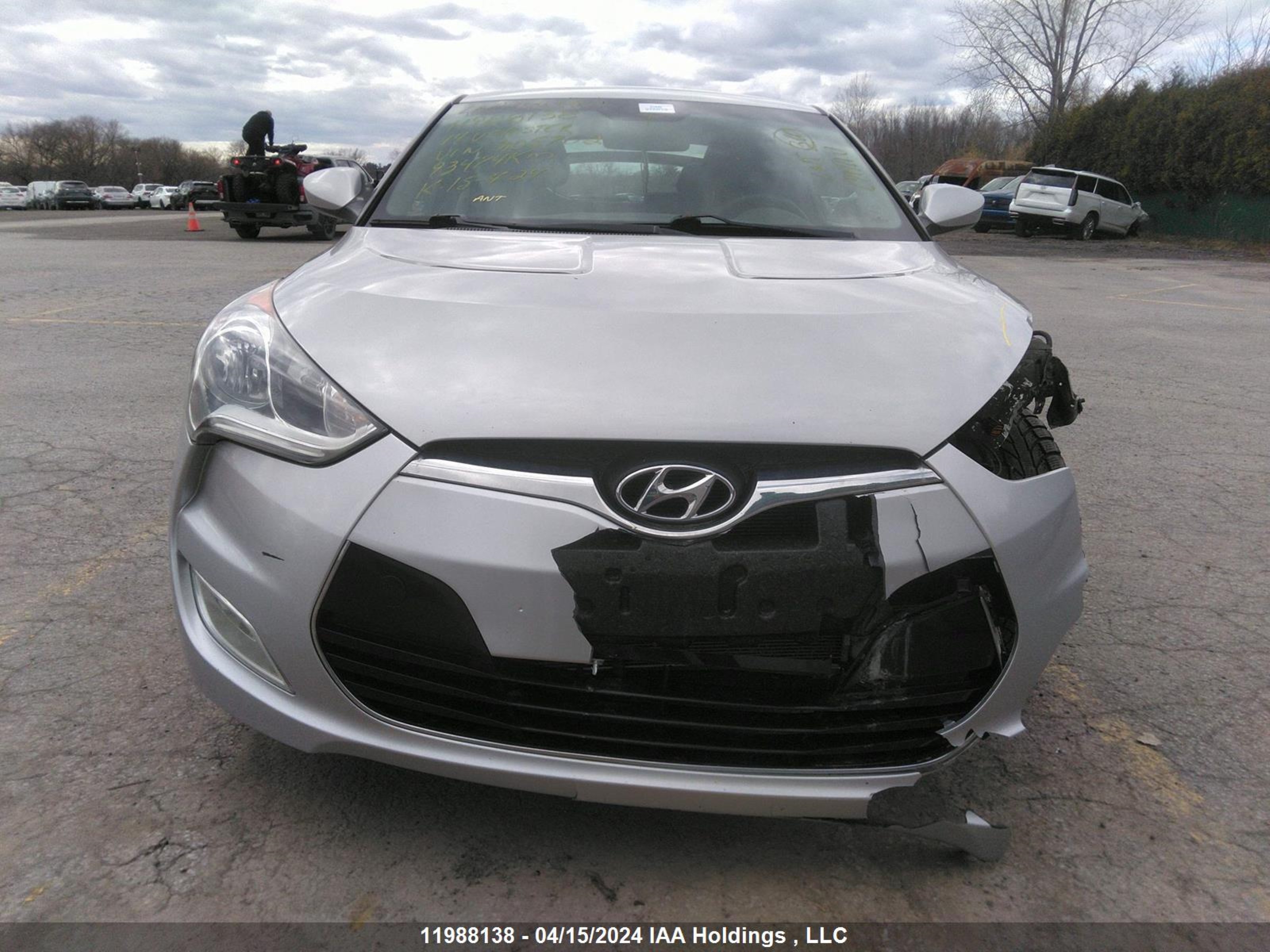 Photo 12 VIN: KMHTC6AD8EU205702 - HYUNDAI VELOSTER 