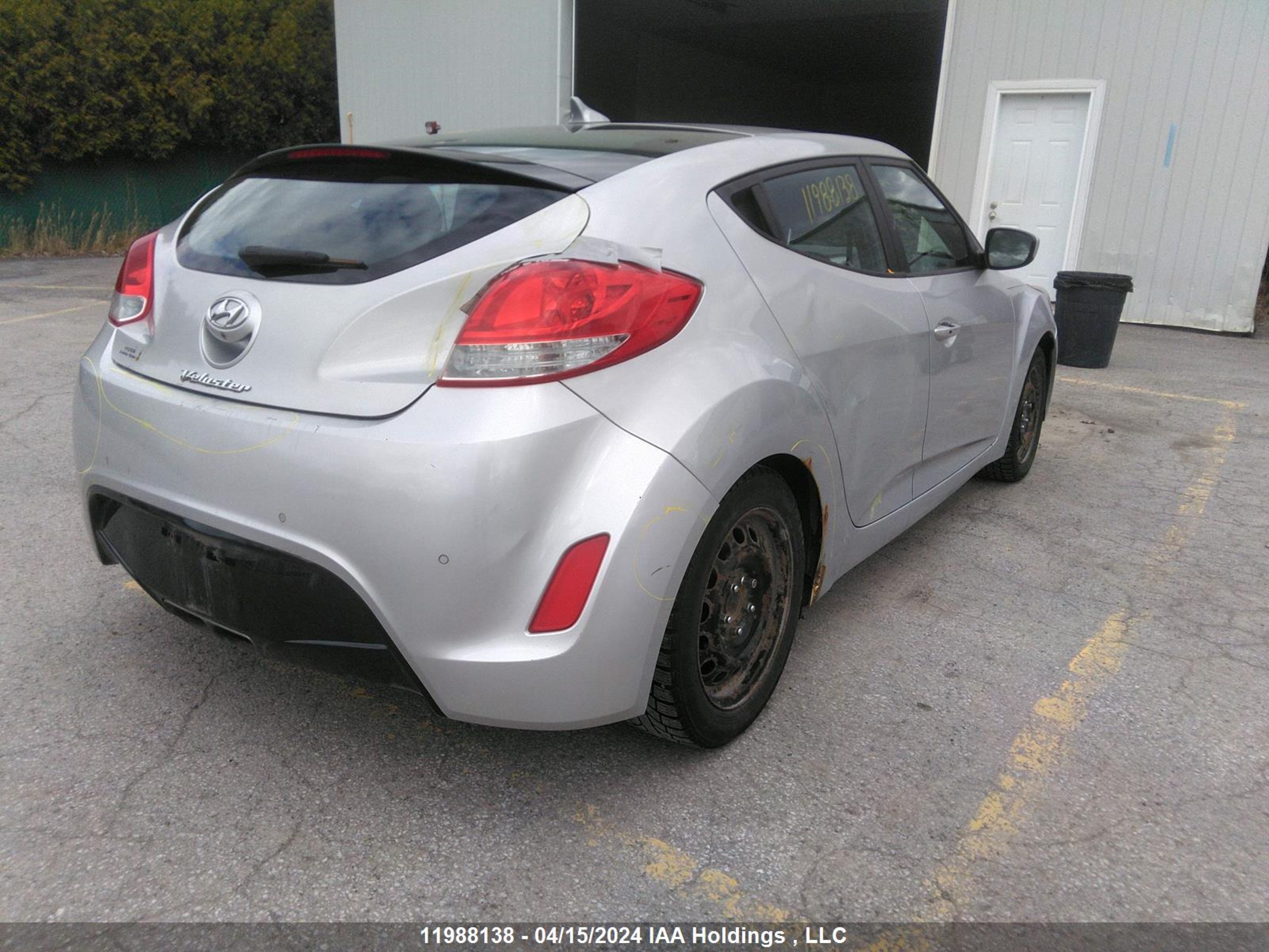 Photo 3 VIN: KMHTC6AD8EU205702 - HYUNDAI VELOSTER 