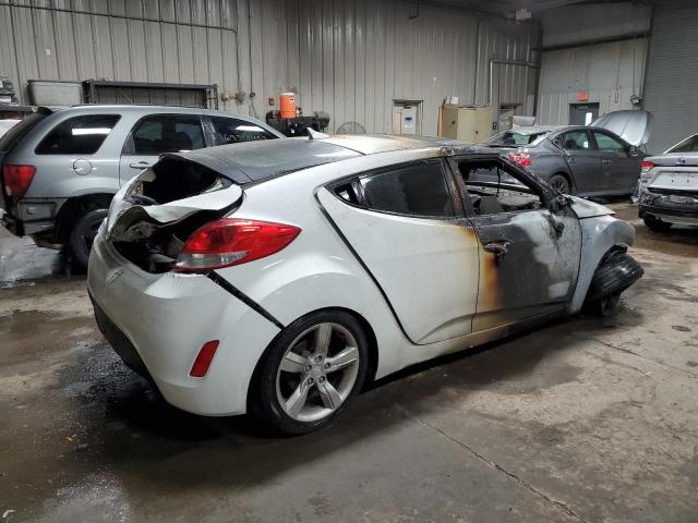 Photo 2 VIN: KMHTC6AD8FU233839 - HYUNDAI VELOSTER 