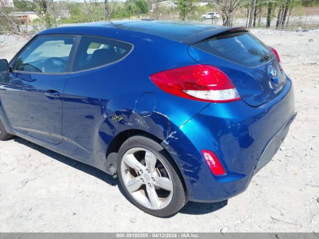 Photo 5 VIN: KMHTC6AD8FU242993 - HYUNDAI VELOSTER 