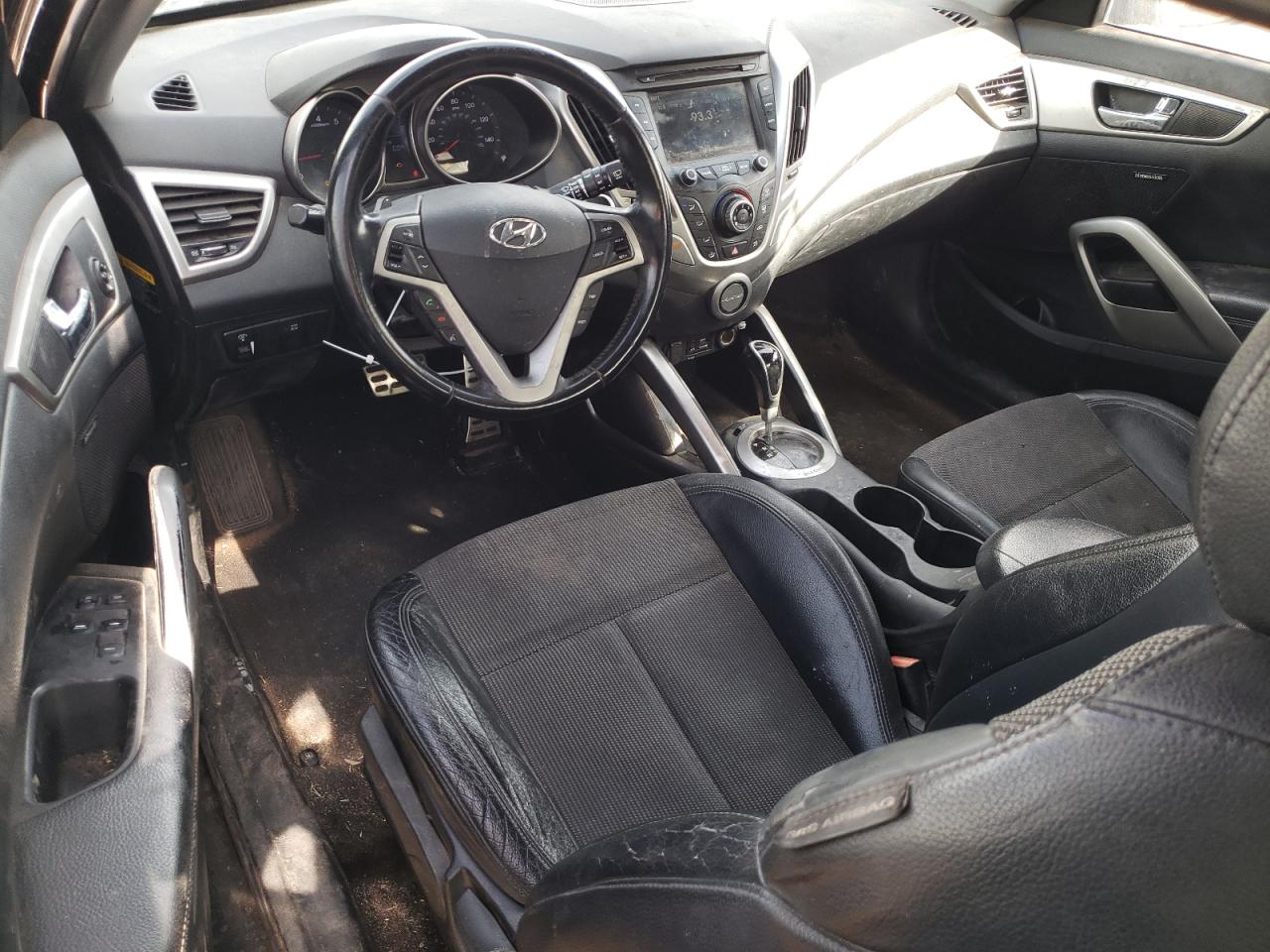 Photo 7 VIN: KMHTC6AD8FU243304 - HYUNDAI VELOSTER 