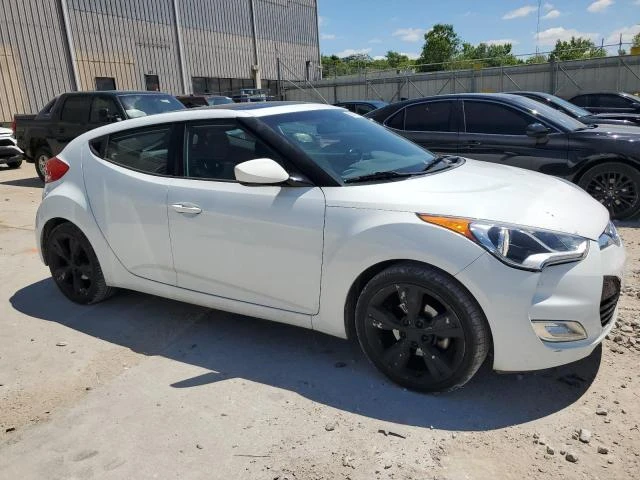 Photo 3 VIN: KMHTC6AD8GU260380 - HYUNDAI VELOSTER 