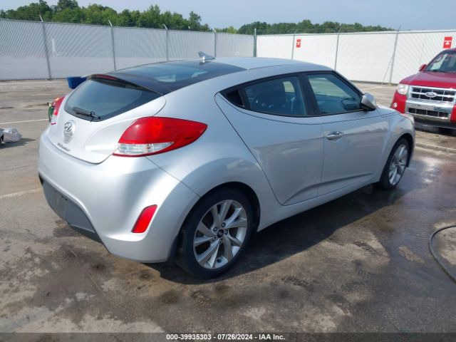 Photo 3 VIN: KMHTC6AD8GU263263 - HYUNDAI VELOSTER 