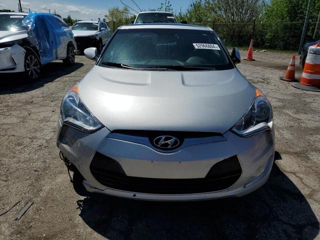 Photo 4 VIN: KMHTC6AD8GU264901 - HYUNDAI VELOSTER 