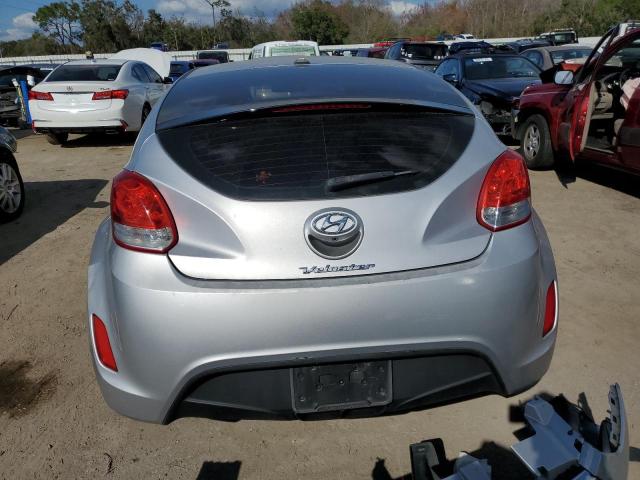 Photo 5 VIN: KMHTC6AD8HU305805 - HYUNDAI VELOSTER 