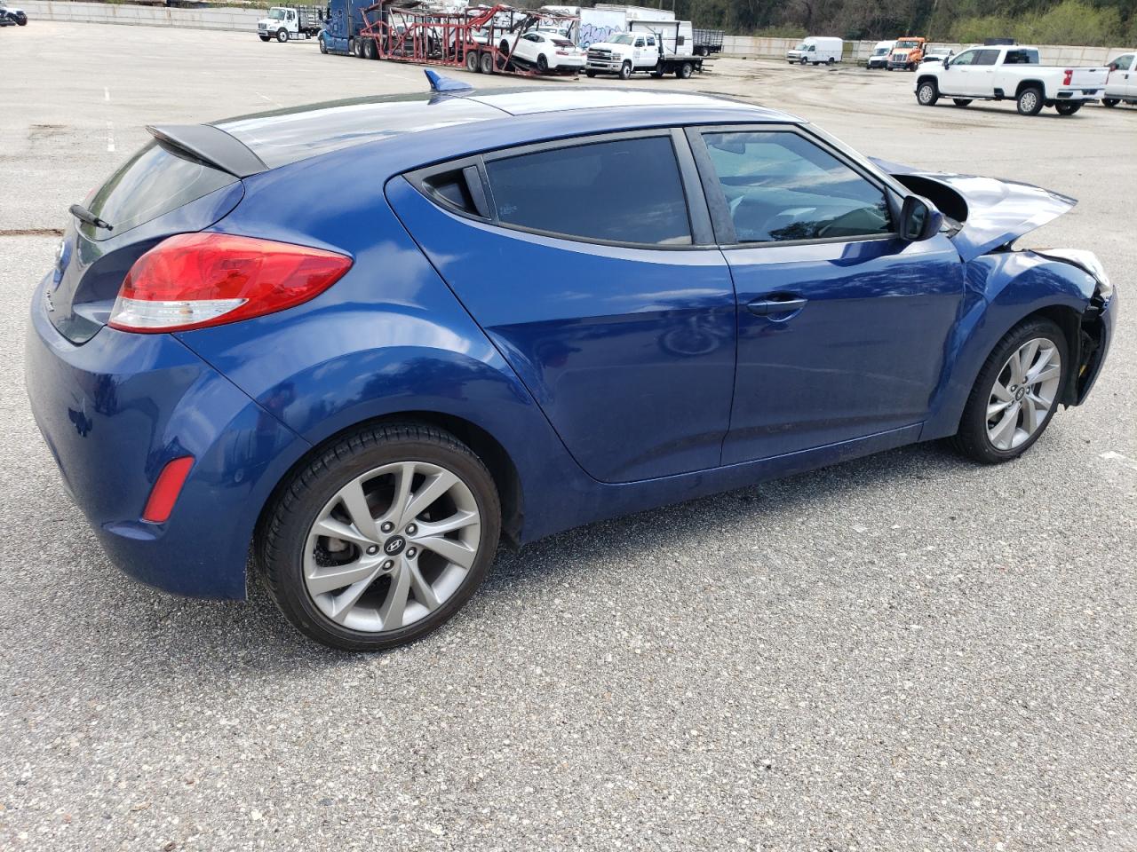 Photo 2 VIN: KMHTC6AD8HU311569 - HYUNDAI VELOSTER 