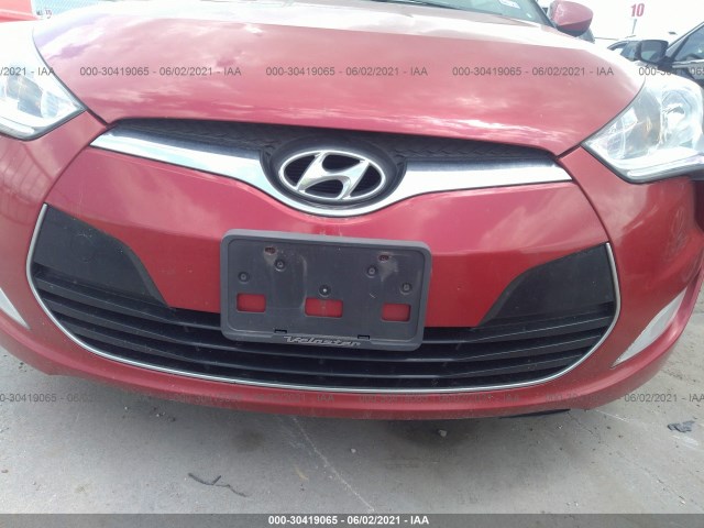 Photo 5 VIN: KMHTC6AD8HU322975 - HYUNDAI VELOSTER 