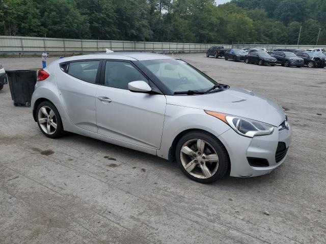 Photo 3 VIN: KMHTC6AD9CU028462 - HYUNDAI VELOSTER 