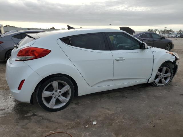 Photo 2 VIN: KMHTC6AD9CU036819 - HYUNDAI VELOSTER 